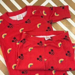 Hanna Andersson 2 piece pjs 
Disney 
Size 130 cm (us 8)
100% cotton